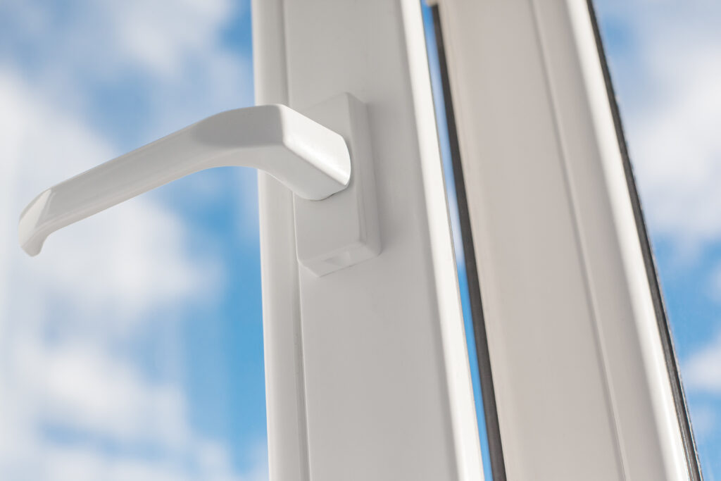 Częstochowa okna PCV Jeśli zależy Ci na oszczędności energii, warto zwrócić uwagę na parametry termoizolacyjne okien, takie jak współczynnik U lub wartość Uw.
